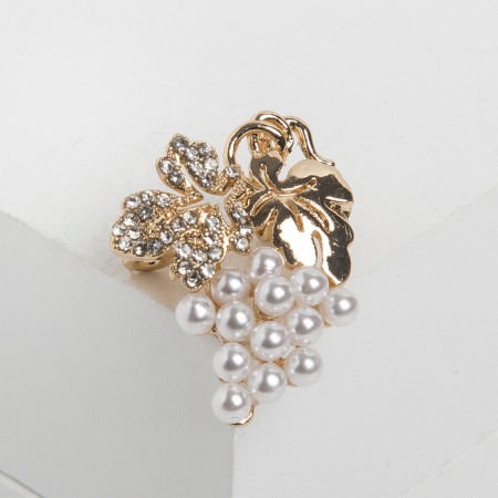 Brooch "Grapes" mini, white color in gold
