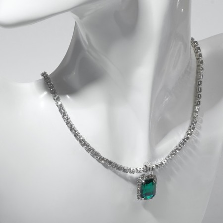 The necklace "Jewel" is a square, the color is white-green in silver, 36 cm