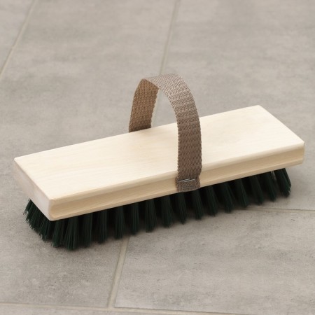 The brush is pulmonary with a strap, 6-line, 22 × 7.5 cm