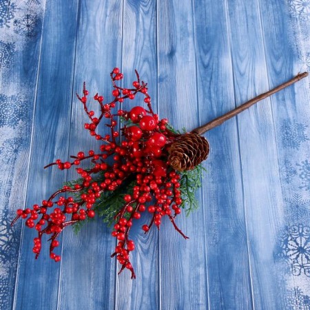 Decor "Winter Dreams" Berry Frig with a bump, 30 cm