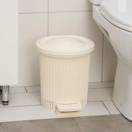 Garbage container with pedal Svip Ajur, 6 l, ivory color