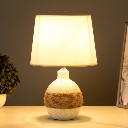The table lamp with the lampshade "Shpagat" E14 23x23x34 cm-1