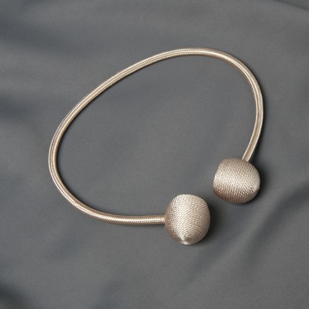 Picking for curtains "Balls", d = 3 cm, 40 cm, milk color-2