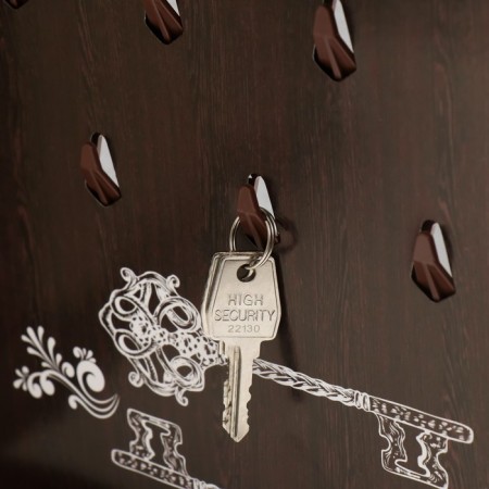 Closed Key "Keys, Chamomile" 26.5x31.5 cm nut-3
