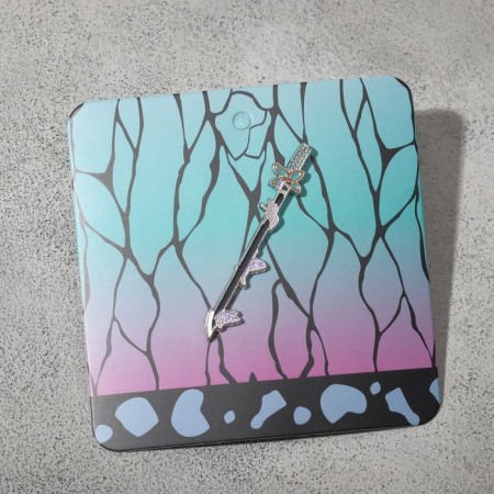 Icon "katana" butterfly, color in silver-1