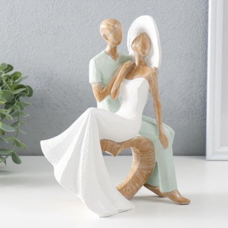 Polystone souvenir "Retro. Lovers sit on the heart" white-green 18x11x23.5 cm