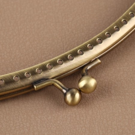 Farmoire sewing "semicircle", 20 × 9 cm, bronze color-1