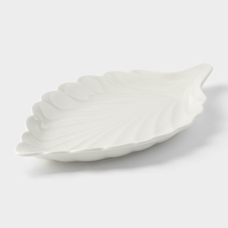 Ceramic "Leaf" dish, 25.5 × 14.5 cm, white color