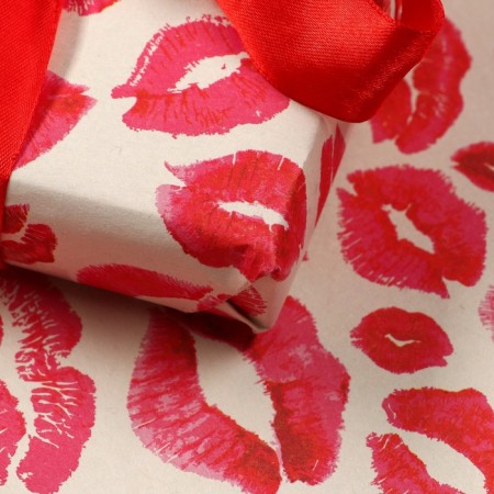 A set of paper packing craft "Kiss", 2 sheets 50 × 70 cm-2