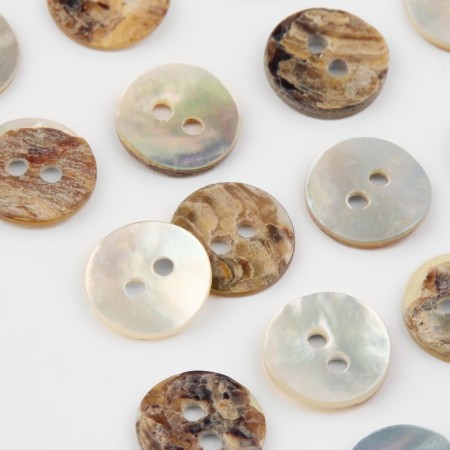 Buttons, 2 punctures, d = 10 mm, bilateral, pearl color, price per 1 piece-1
