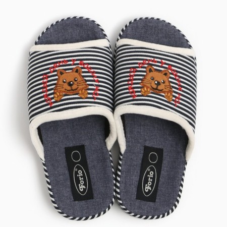 Baby slippers, size 32-1