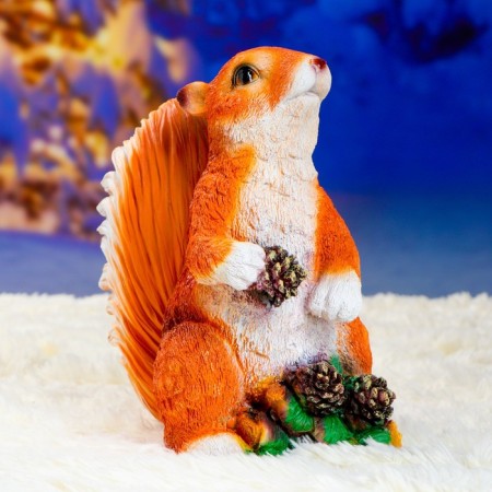 Garden figure "Squirrel standing with cones" 25x20x14cm-4