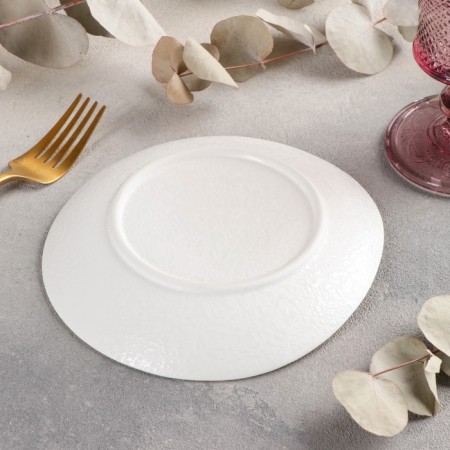 Ceramic pies "Gravity", D = 17 cm, beige color-2