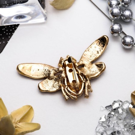 Brooch "Bee" with openwork wings, black and white color in gold-2