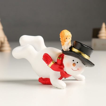 Polystone souvenir "Snowman in the cylinder and scarf, with a squirrel" Mix 12x8x cm-1