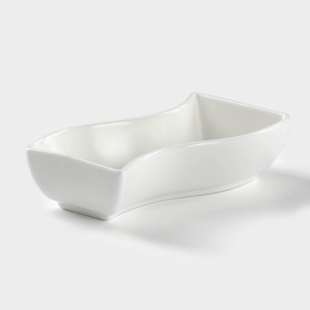 Porcelain dish, 9.5 × 5.5 cm, white color