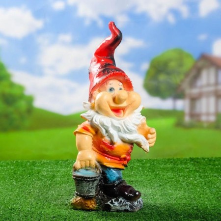 Garden figure "Dwarf with a bucket" 19x18x40cm