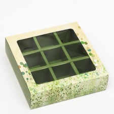 Box for 9 sweets with a shell 