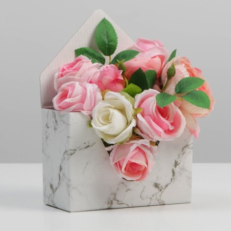 Box-written "marble", 14 × 20 × 6.5 cm