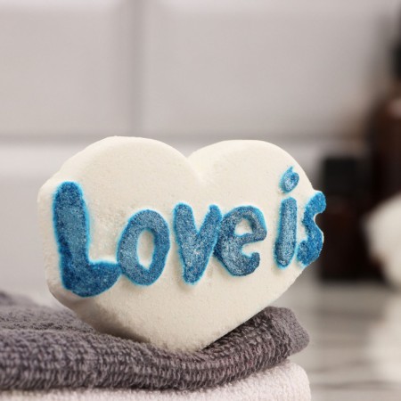 The bath bomb "Love is.." 80 g menthol - peppermint-3
