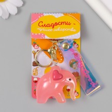 A plastic keychain with a carbine, a pink elephant strap 2.5x5.3x4.5 cm