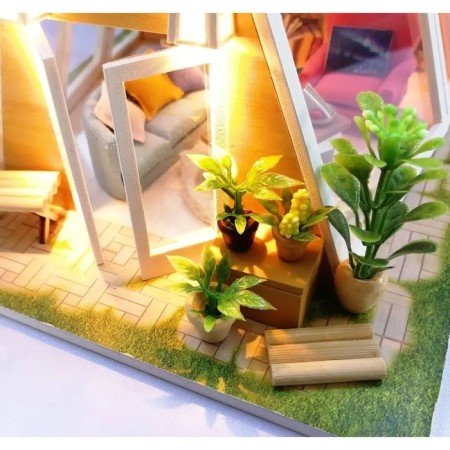 Interior designer Hobby Day Minihouse “The 21st Century Hut”, Rumbox-6