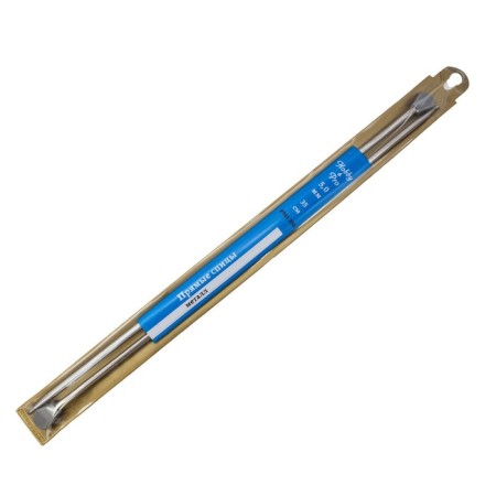 The knitting needles are straight, metal, 35 cm/5.0 mm