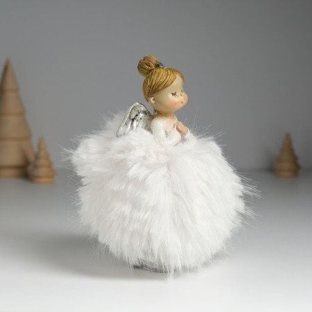 Polystone souvenir "Angel in a white dress with fur" 8x6x14 cm-1