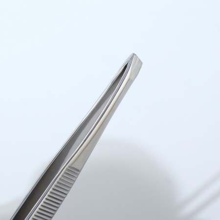 Pinzet begged, narrow, 9 cm, on a blister, silver color, b-158-s -sh-2