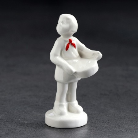 Porcelain figurine "Pioneer", copyright painting