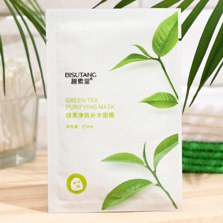 Facial mask for faces with green tea extract, moisturizing and tonic