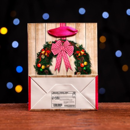 Laminated "New Year's Wreath" package 11.5 x 14.5 x 6 cm-1