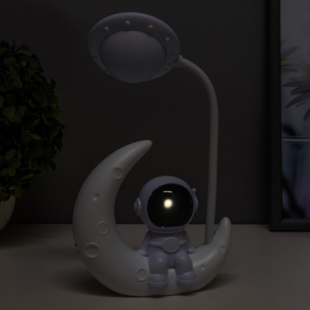 Table lamp "Astronaut on the Moon" LED 3W USB AKB 13x5x26 cm-3