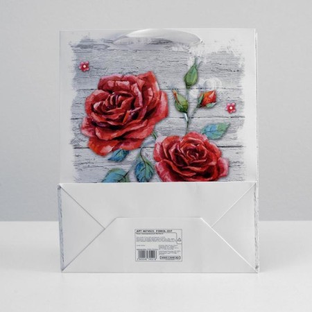Laminated "Favorite Flowers" 26x32x12 package-1