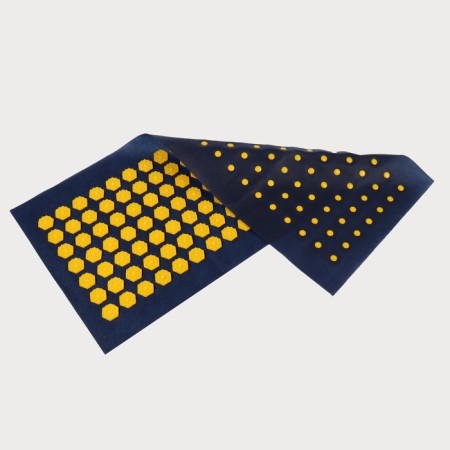 Iplikator - rug, base of spanbond, 140 modules, 28 × 64 cm, dark blue/yellow color-2