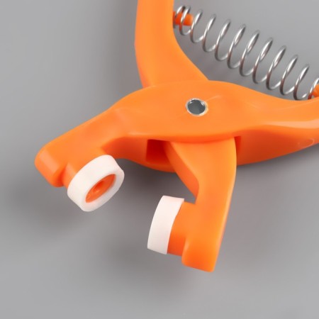 Forceps for installing open shirt buttons d = 9.5 mm, with buttons of 100 pcs, in the organizer, color mix-3