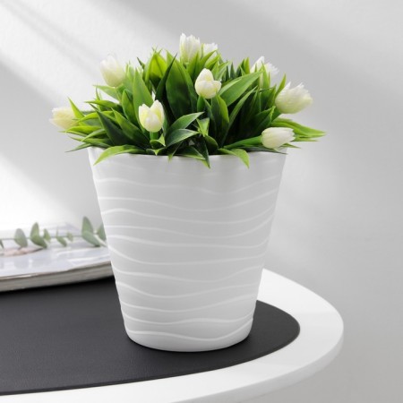 Kashpo for flowers with an insert "Valencia", 2 l, white color