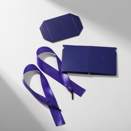 Gift box "Present" 6 × 6, blue-1