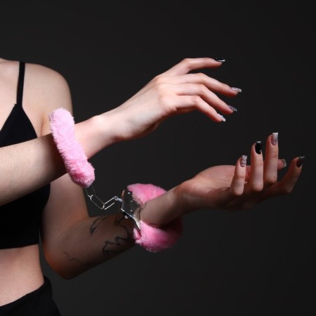 Handcuffs are carnival "list of naughty" fur, pink color-1