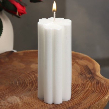 Candle-cylinder "four-leaf", 4.5x10.5 cm, pearl, 6 hours