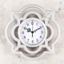 Watching clock, series: interior, 