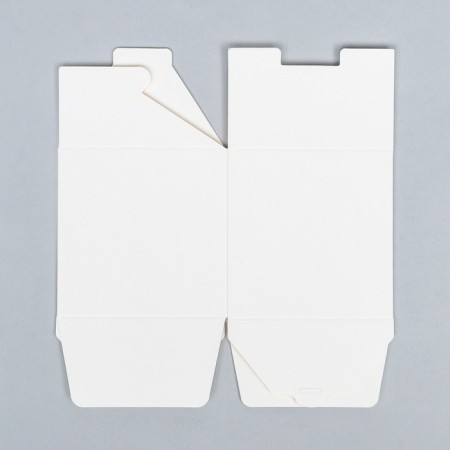 The box is folding, square, white, 8 x 8 x 8 cm,-3