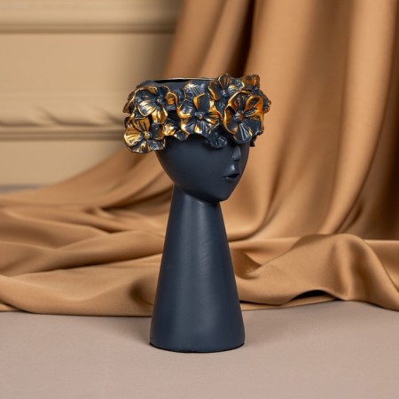Polystone candlestick "Girl with a wreath" 9.5 x 9.5 x 14 cm mix-14