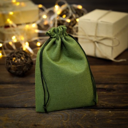 Gift bag from canvases, green, 13 x 18 cm