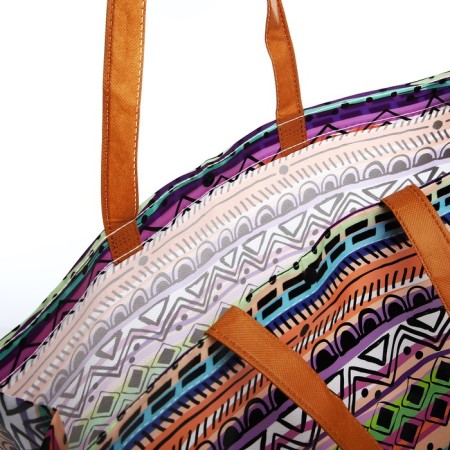 The bag is economic on the button, the color is red/multi -colored-2
