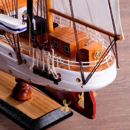 The ship souvenir "conductor", 3 masts, white side, black stand, white sails-7