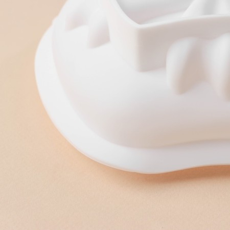 Form for baking and mousse desserts Konfinetta "Heart with a bow", 19 × 17 × 6.5 cm, white color-3
