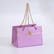 Packet for flowers, handle chain, 