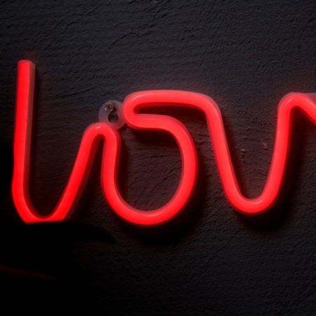 Neon sign "Love", 35x13 cm, aax3+usb, red-2