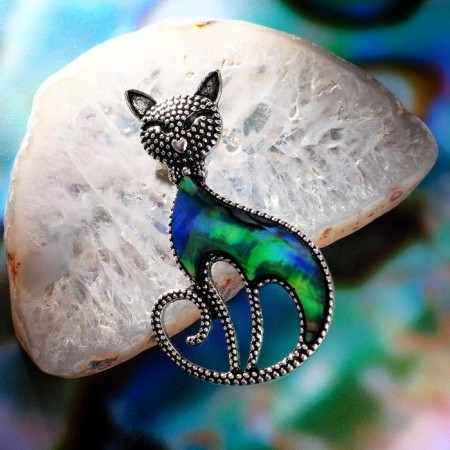 Brooch "Galiotis" cat is graceful, green color in black silver